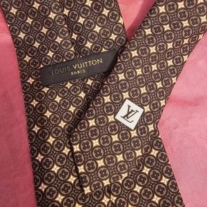 Rare Louis Vuitton men's tie, made in Italy
